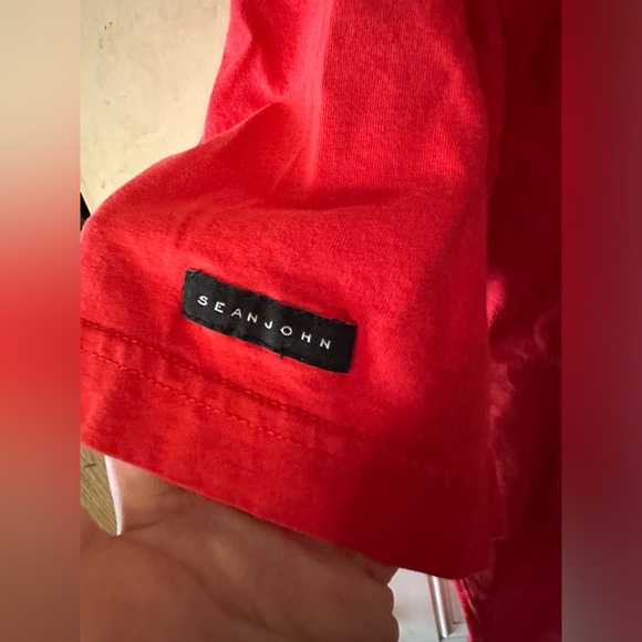 Bright red and silver letters sean john tshirts men size xl - Picture 10 of 10